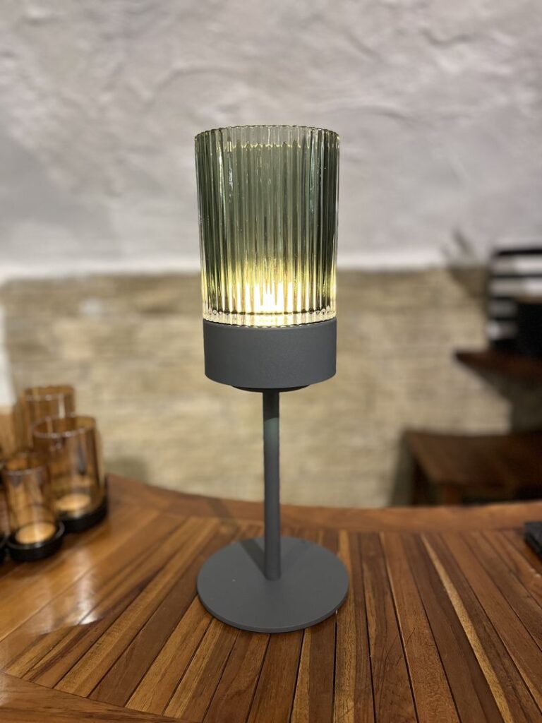 'Mix & Match' - Lampen der Firma FH-Lightning